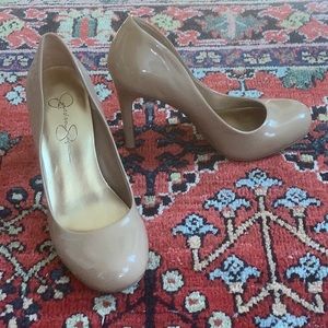Jessica Simpson tan patent leather stiletto pumps